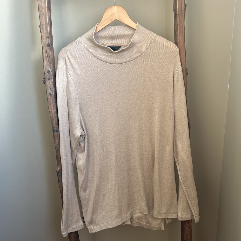NWOT Banana Republic Light Weight Mock Neck Sweater Size Large
